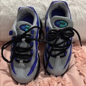 Nike Gray and Blue Sneakers for Everyday Comfort